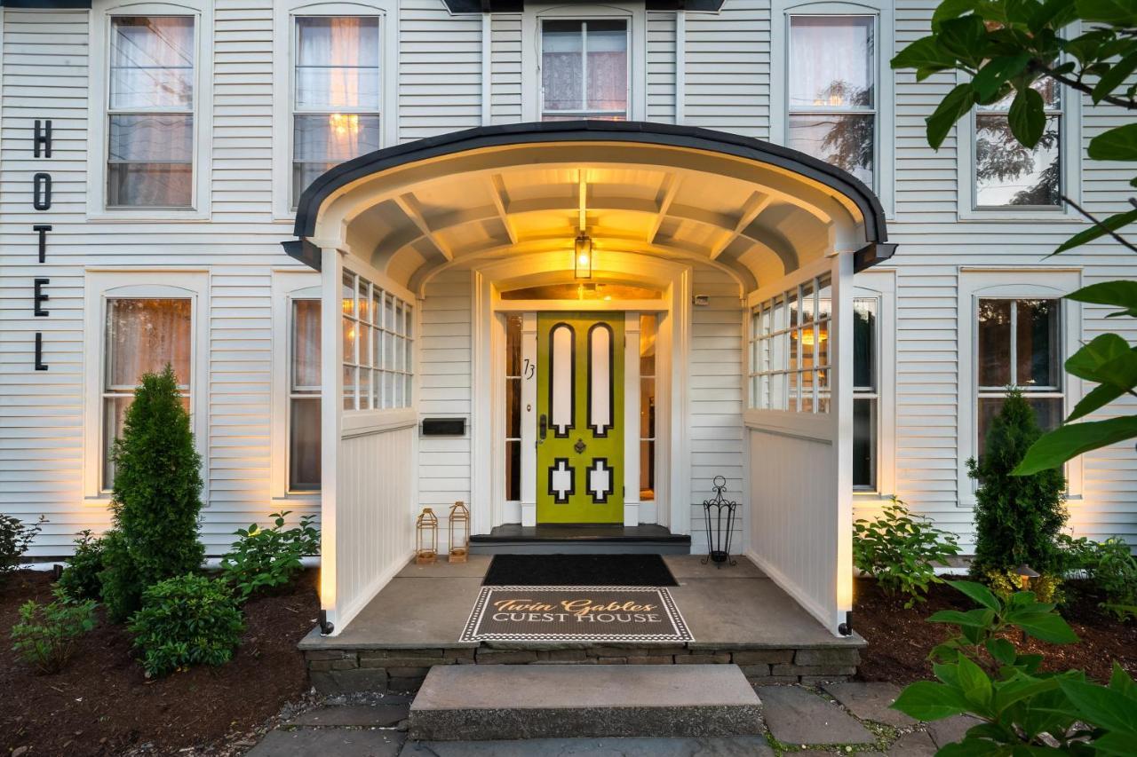 Hotel Twin Gables Of Woodstock Exterior foto